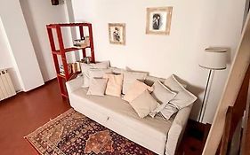 Bright Flat By Arno River, Walk Everywhere